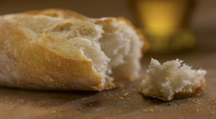 Војната почна: Пекарите не донесоа леб по маркетите, рафтовите празни!
