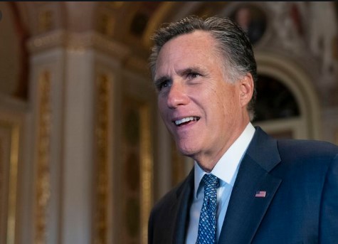 Тежок удар од своите: Републиканецот Ромни ќе гласа за разрешување на Трамп
