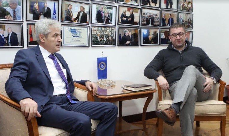 Ахмети призна: Нема договор со ВМРО за уставните измени
