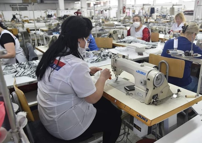 Текстилните и кожарските фабрики во Штип не смеат да работат за време на карантинот