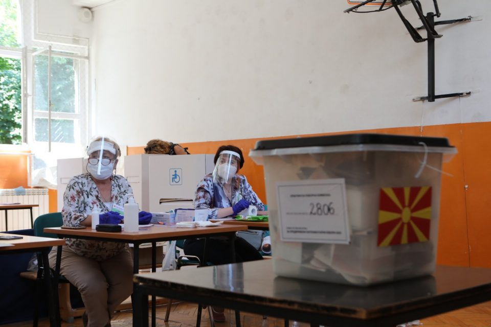 ВМРО-ДПМНЕ останува на ставот да се пребројат сите гласачки ливчиња