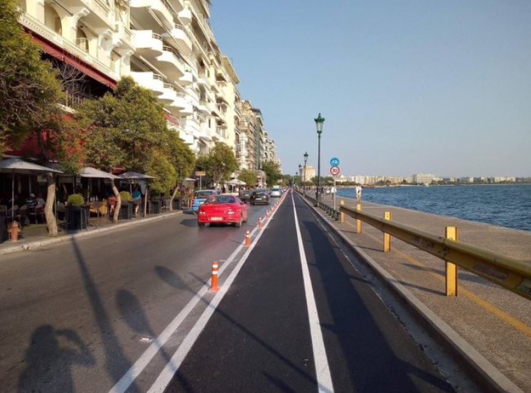 Солун доби патека за велосипедисти покрај морето (ФОТО)