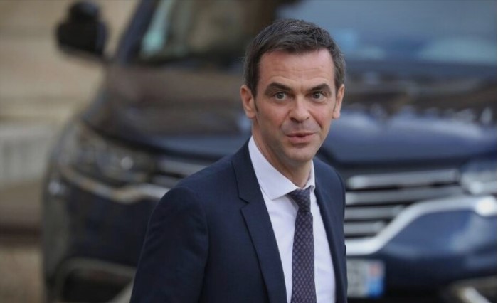 Претреси во домот и канцелариите на министерот за здравство на Франција
