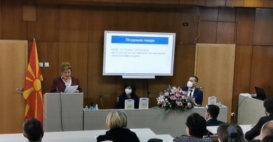 Во живо: Обраќање на премиерот Заев и директорката на Институтот Јованова-Грујовска на научната конференција за македонскиот јазик