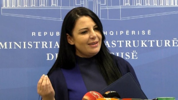 Албанската министерка Балуку позитивна на Ковид-19