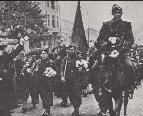 Од „Спомените“ на генерал Михајло Апостолски-Парада одржува само оној што се борел за Скопје