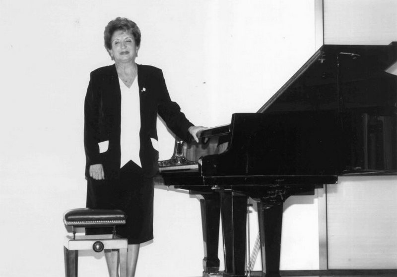 Почина истакнатата македонска пијанистка Јасминка Чакар