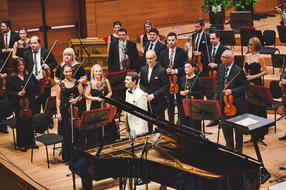 „И тело и душа“: Концерт на Дино Имери со Филхармонија