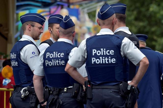Полицијата во Белгија упаднала на оргија: Едно лице е уапсено за поседување „гас за смеење“ и други дроги