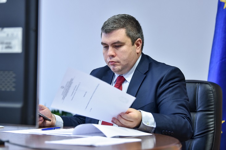 Министерот Маричиќ ги минира преговорите за историјата и за брендот Македонија