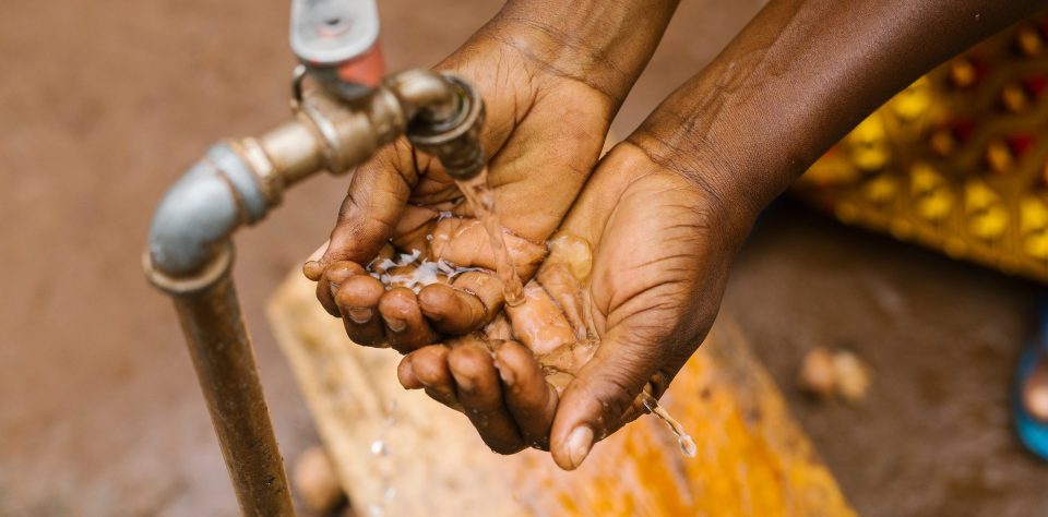 Предупредување од СЗО и ОН: Кризата со вода ги зголемува ризиците од пандемија