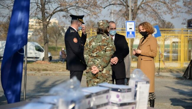 Парична награда од 20 000 до 30 000 денари за воено-медицинскиот кадар кој се вклучи во борбата против Ковид19