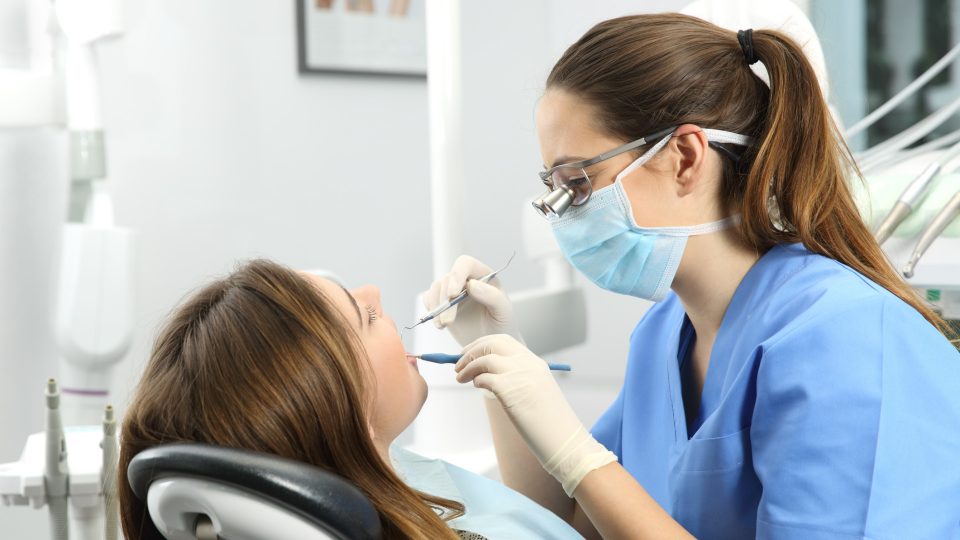 Приватните стоматолози бараат Владата да ги внесе и нив во петтиот пакет мерки
