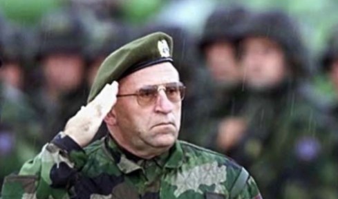 Генерал Лазаревиќ тврди: 250 американски војници од Косово се вратија дома во ковчези