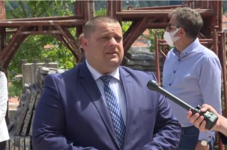 Градоначалникот на Крушево заразен со коронавирус – хоспитализиран на инфективна