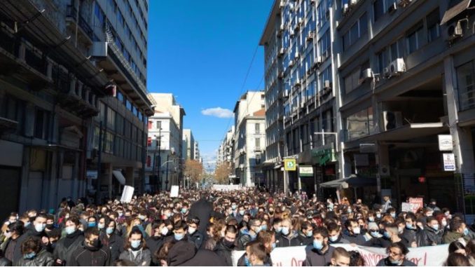 Нов протест на студентите во Атина