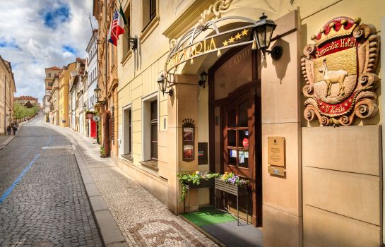 Хотелот со четири ѕвезди „Крал Карло“ во Прага ги отвори вратите за бeздомници заболени од Ковид-19