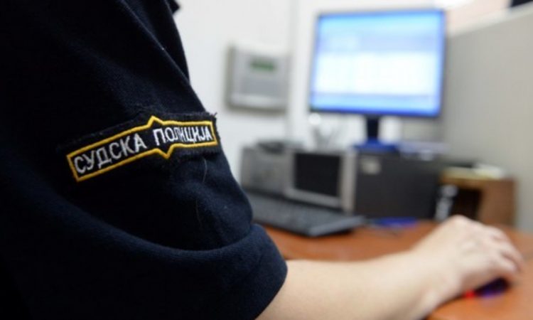Маричиќ потпиша правилник за зголемување на платите на судската полиција
