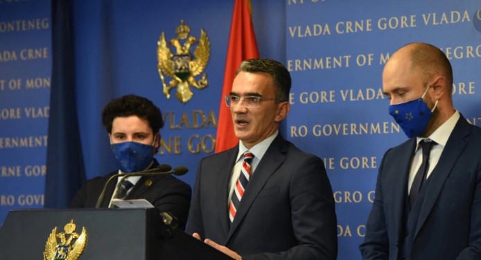 Црногорскиот министер за правда Владимир Лепосавиќ нема да поднесе оставка