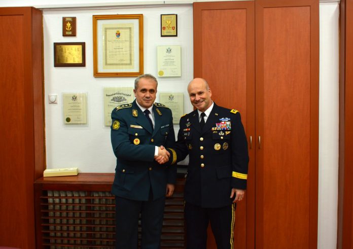 Командантот на силите на САД за Европа и Африка, генерал Кристофер Каволи во посета на Македонија