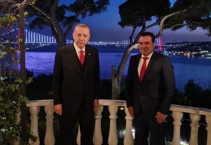 Заев не кажува дали со Ердоган разговарале за Седат Пекер