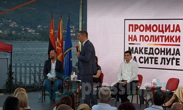 Лидерот Мицкоски со силни пораки од Охрид