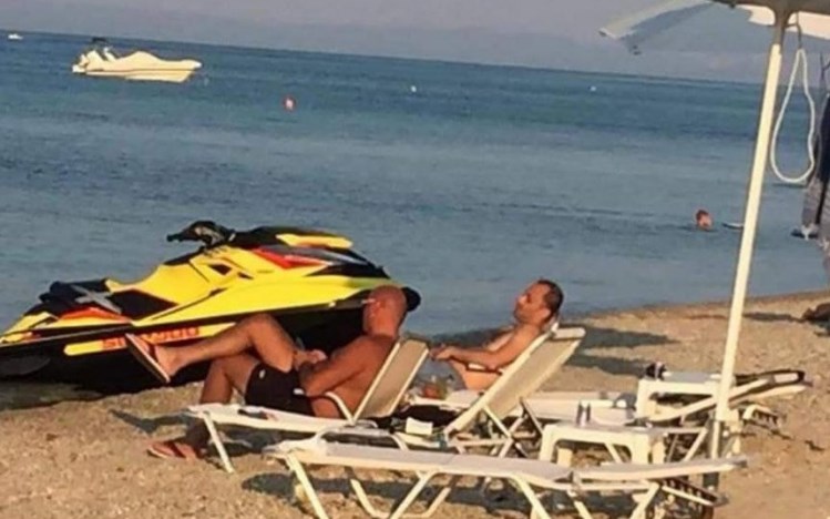 СДСМ призна дека Заев и Филипче уживале на грчките плажи (ФОТО)