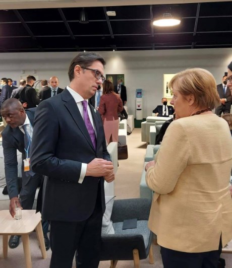 Пендаровски ја виде Меркел пред таа да си замине