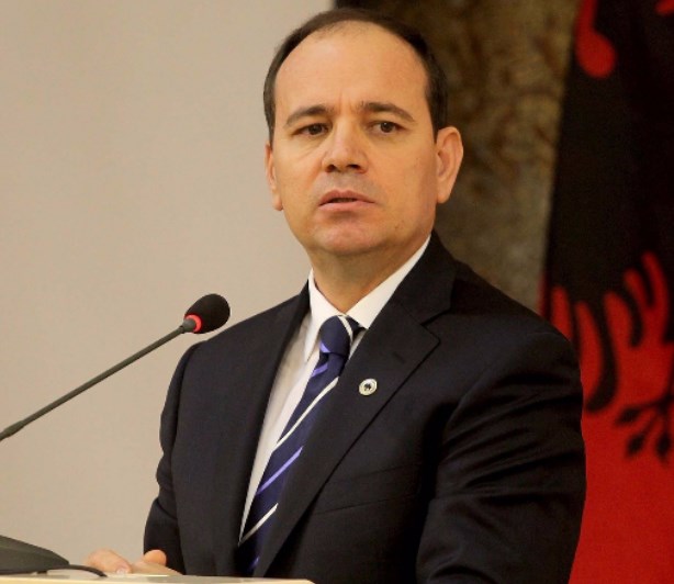 Од постковид компликации почина поранешниот албански претседател Нишани