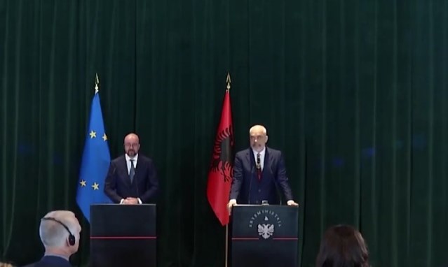 EУ и порача на Албанија да не се надева на членство во ЕУ