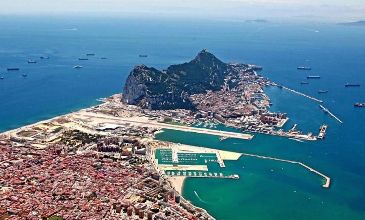 Гибралтар: Управуван од Британците и Кралицата, Шпанија не сака да се откаже од оваа територија