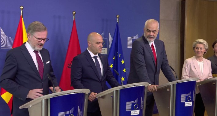 Ковачевски задоволен што Албанија ги отвори преговорите