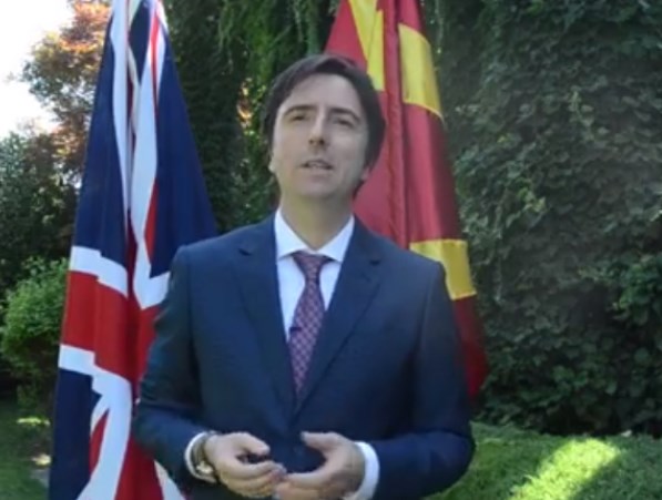 Новиот британски амбасадор со порака на македонски јазик: Ќе работам на зајакнување на британско македонските односи ( ВИДЕО)