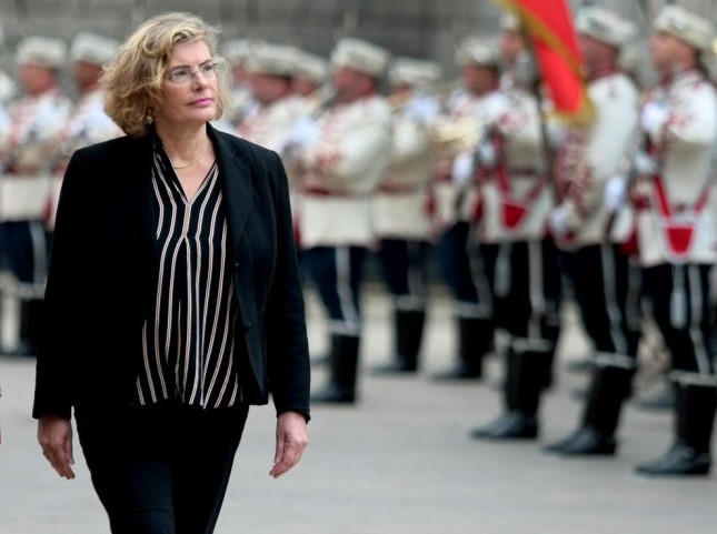 Француската амбасадорка во Софија: Не разбирам зошто владата во Скопје ја убедува јавноста дека тоа што сега е на маса е подобро од тоа што претходно било одбиено