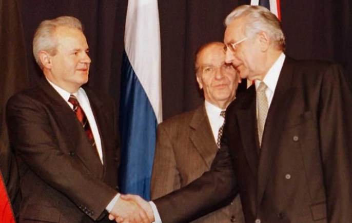 Mилошевиќ и Туѓман не биле непријатели: Среде војна во Босна биле на отворена телефонска линија