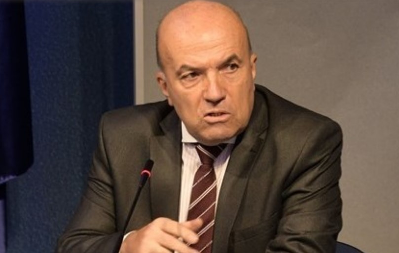 Техничкиот министер за надворешни работи Николај Милков призна: Бугарија преговара со партија, а не со државата Македонија
