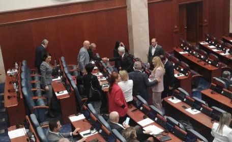 Али Ахмети мораше да дојде во Собрание, без него мнозинството немаше да обезбеди кворум