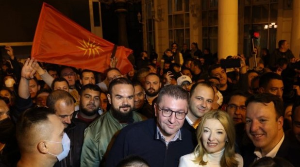 Историјата се повторува: ВМРО-ДПМНЕ ги направи градоначалници и Пенов и Костовски а тие исто како Арсовскa го свртеа грбот