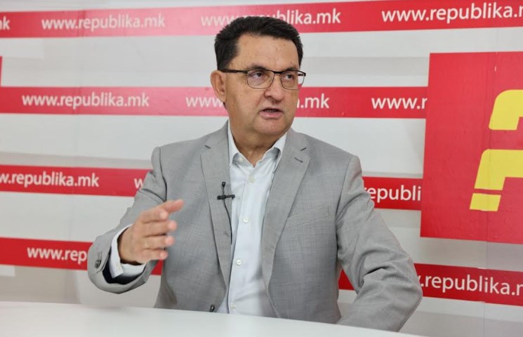 Славески: Се извинувам што ги повикував граѓаните да гласаат за Арсовска
