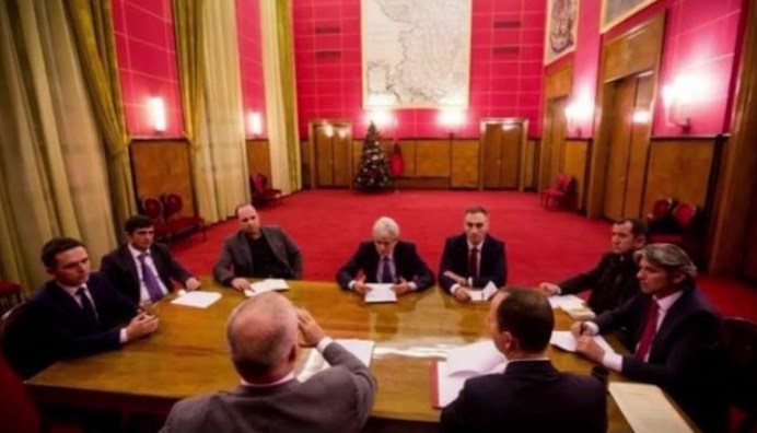 Се е исто како 2016-та“: Спремаат ли партиите на Албанците Tиранска платформа 2?