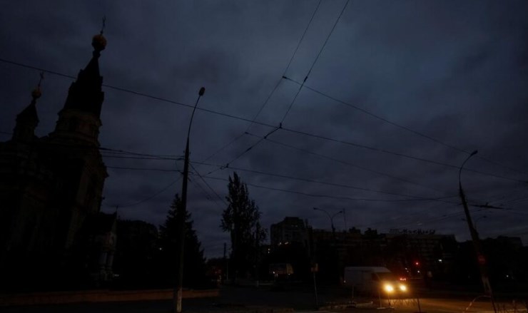 Се бара Украинците да се иселат од земјата за да се заштеди струја
