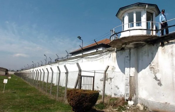 Во Македонија е потешко да си жена затвореник отколку маж