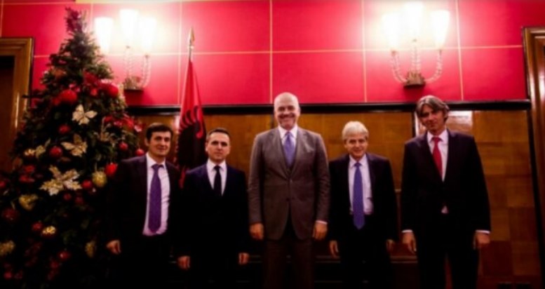„Тиранска платформа 2“: Aлбанските лидери на средба со Рама во Тирана