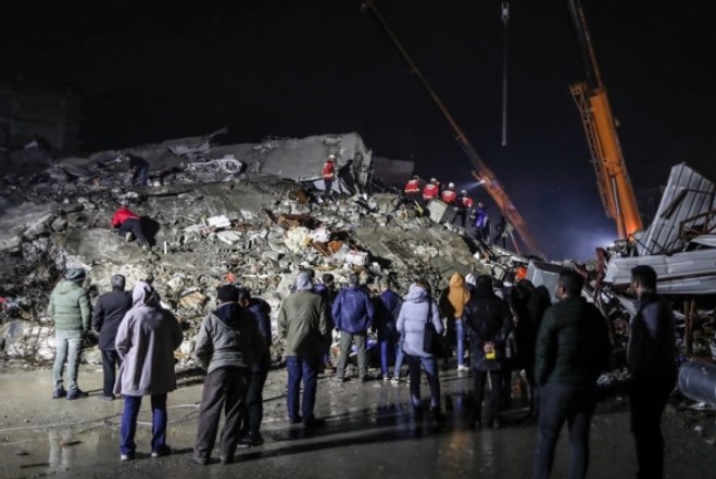 Нов силен земјотрес во Турција