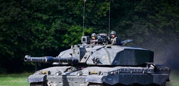 Ова се британските тенкови во Украина (ФОТО)