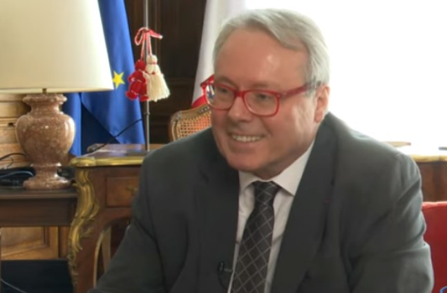 Поздрав од франускиот амбасадор во Бугарија: Покрај Бугарите во Устав морате да ги промените и учебниците
