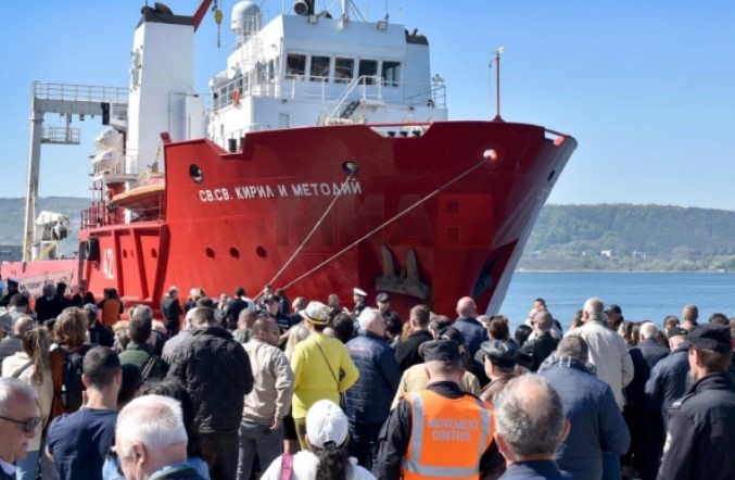 Бугарија испраќа брод „Св. Кирил и Методиј“ на Антарктик