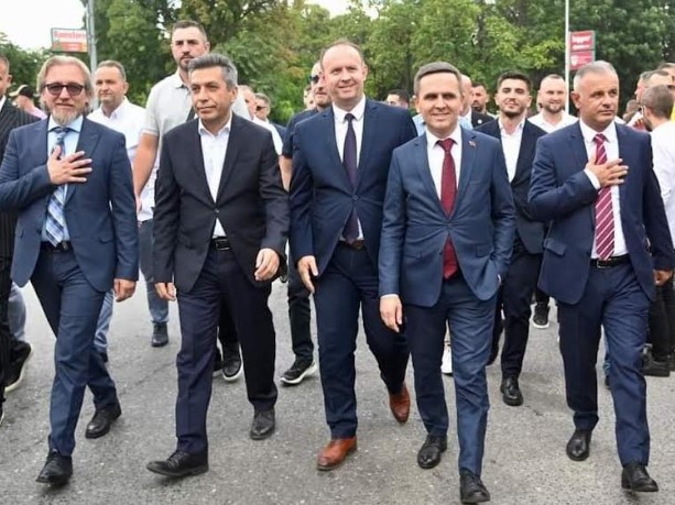 Eте зошто сакаат Алијанса да не влезе во опозицискиот фронт: Aлбанската опозиција речиси изедначена со ДУИ
