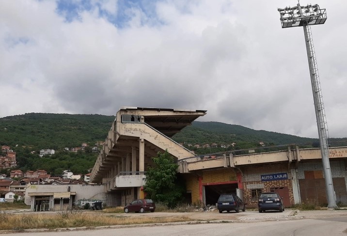 За Македонци нема пристап на Градскиот стадион во Тетово