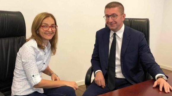 Мицкоски за средбата со Јанкуловска: Пораката е дека никој не е заборавен, таа е жртва на една силна политичка тортура